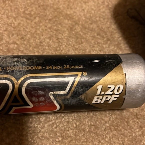 Softball bat and bag. - Picture 2 of 2